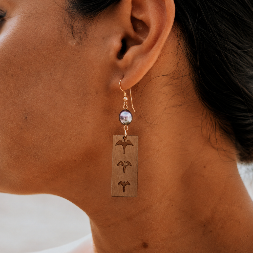 Pearl Kōlea Earrings