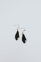 Pūpū Hinuhinu Earring